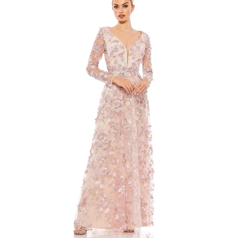 Mac Duggal  Women's Floral Applique Long Sleeve Illusion Gown